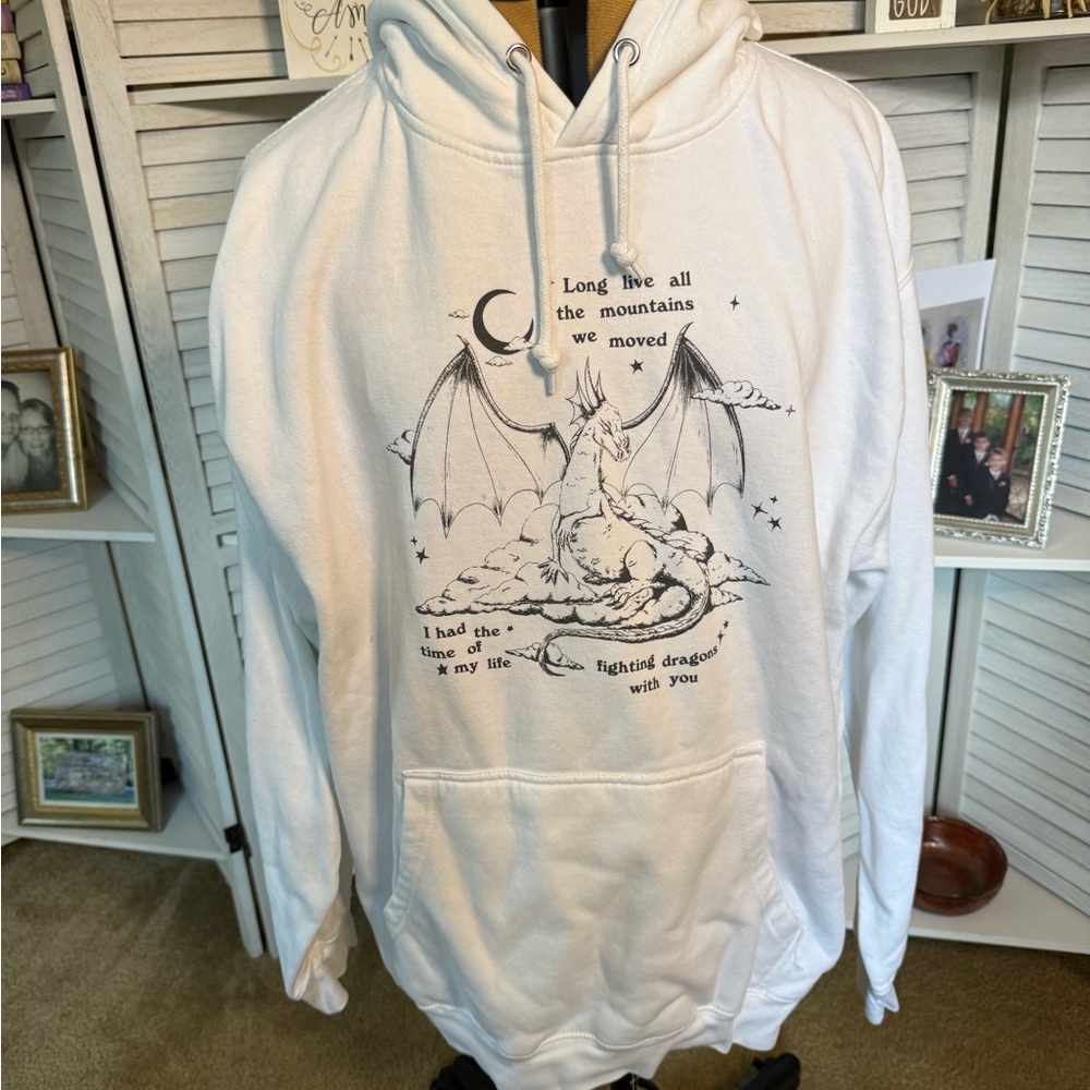 Taylor Swift White Speak Now TV Fighting Dragons with You Hoodie SZ XL
